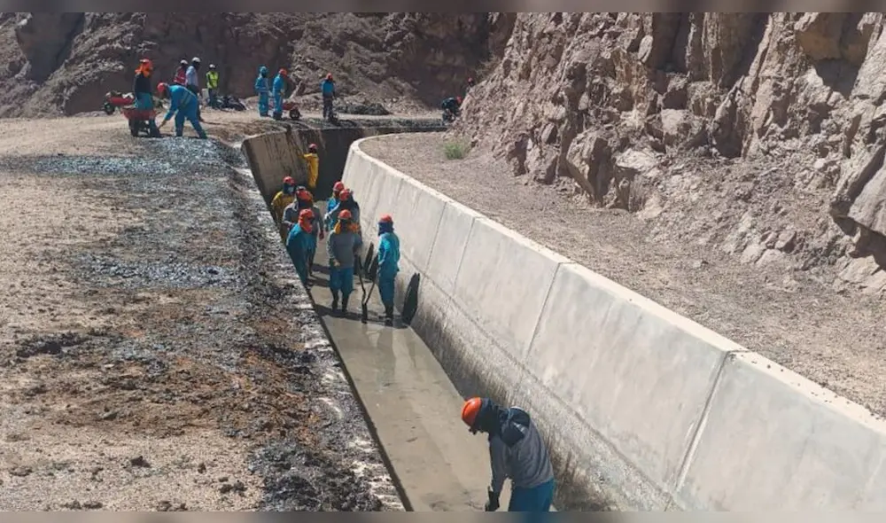 Canal. El Proyecto Pasto Grande continúa la limpieza del canal contaminado. Foto: La República