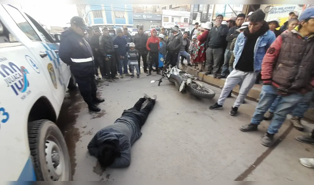 Se defienden. Juntas vecinales se organizan para capturar a delincuentes o colocar letreros amenazantes. Foto: La República Se defienden. Juntas vecinales se organizan para capturar a delincuentes o colocar letreros amenazantes. Foto: La República