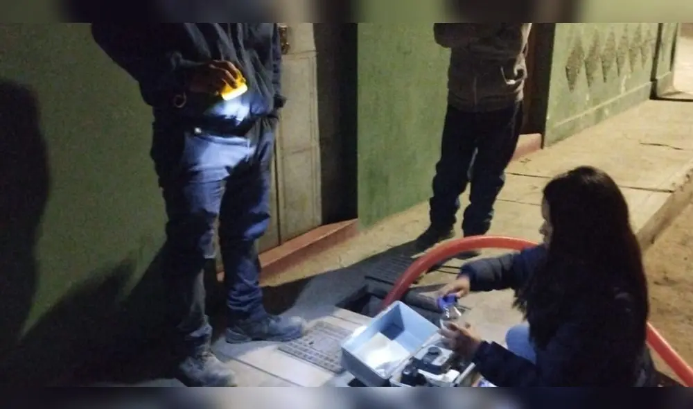 Agua. Se analizaron muestras del líquido para identificar si es apta para el consumo. Foto: LR