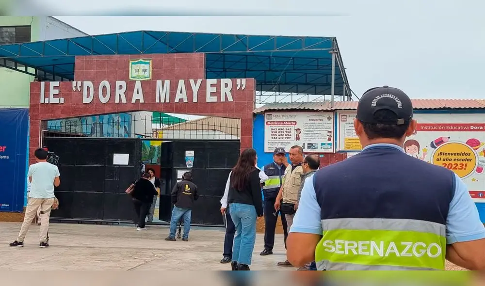 Padres de familia se mostraron preocupados por lo que pueda ocurrir en las instalaciones. Foto: La República
