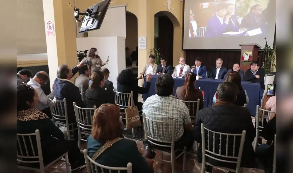 Movilizaciones para exigir celeridad en negociación colectiva iniciaron este lunes ante la Defensoría del Pueblo. Foto: Defensoría del Pueblo Movilizaciones para exigir celeridad en negociación colectiva iniciaron este lunes ante la Defensoría del Pueblo. Foto: Defensoría del Pueblo