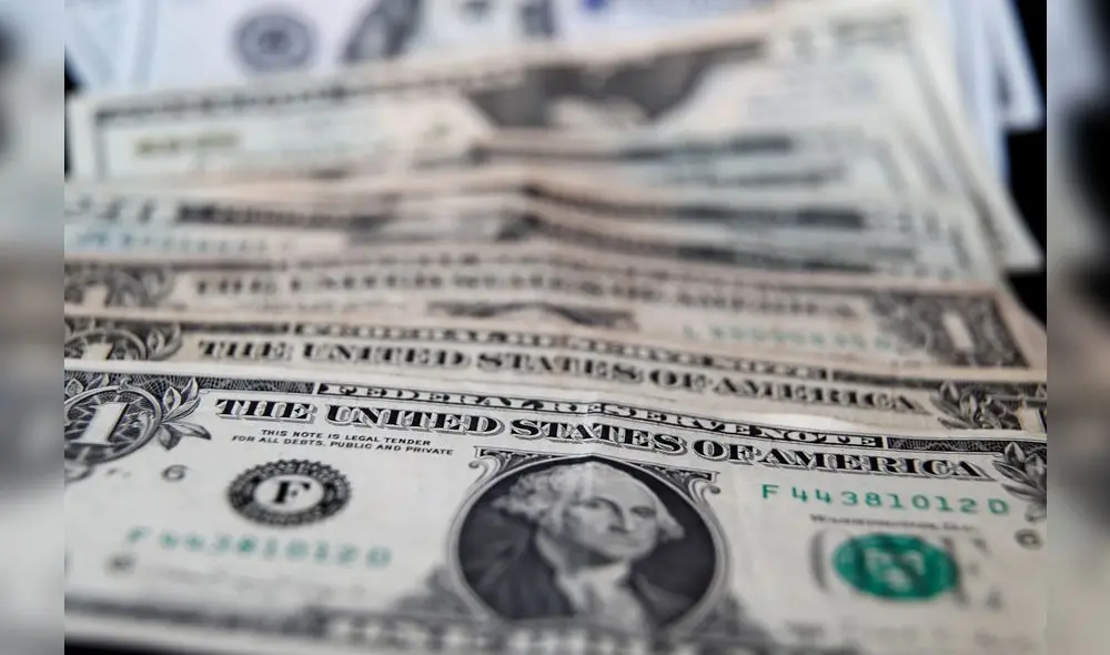 Dólar termina el día al alza. Foto: EFE