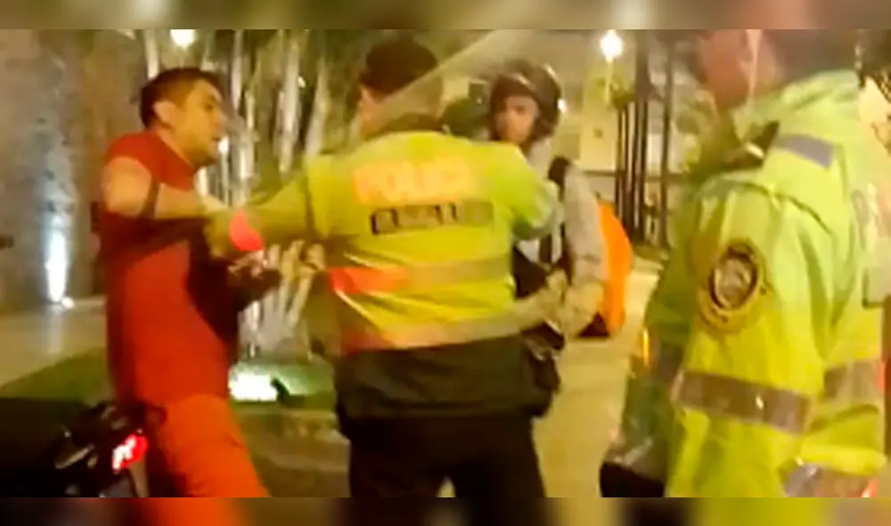 El bombero le solicitaba el CPP del ciudadano venezolano para ser ingresado a la clínica. Foto: composiciónLR/La República