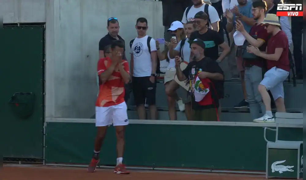 Varillas se emocionó al ganarle a Bautista en Roland Garros. Foto: captura ESPN
