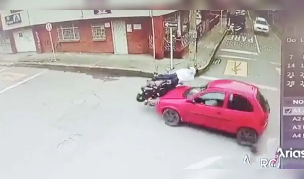 En Barranquilla, un ladrón fue atropellado por una mujer en su auto. Foto: captura de Twitter/@DiegoAriasF1