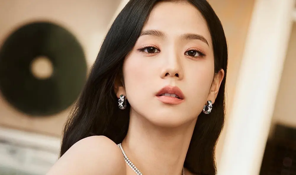 Jisoo es vocalista y visual de BLACKPINK. La idol y actriz se habría contagiado de COVID-19 tras conciertos en Tailandia. Foto: YG Jisoo es vocalista y visual de BLACKPINK. La idol y actriz se habría contagiado de COVID-19 tras conciertos en Tailandia. Foto: YG