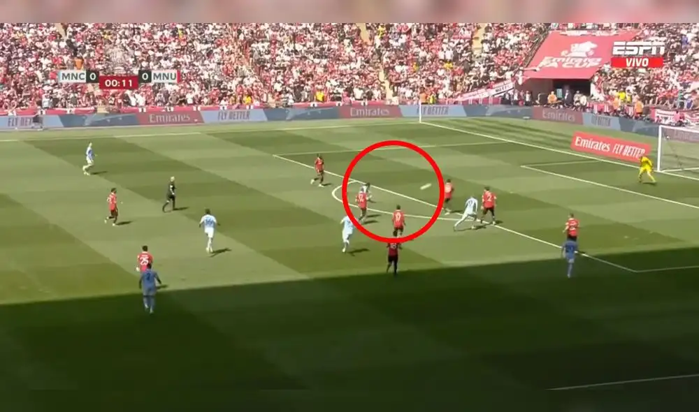 Ilkay Gundogan anotó un golazo desde el borde del área contra el Manchester United. Foto: composición LR/ Video: ESPN