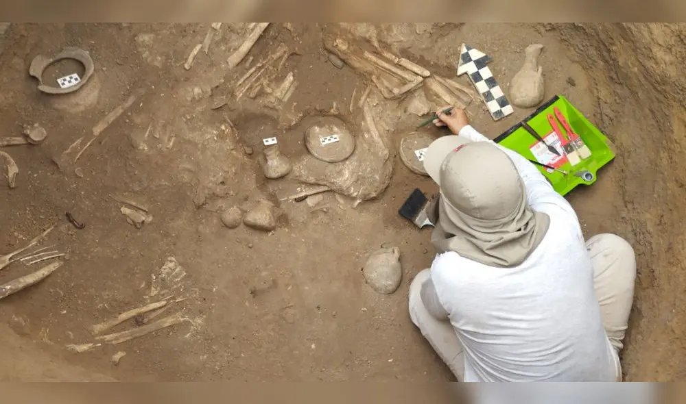 Por primera vez se descubre en esta zona una fosa con varios individuos y un elaborado ajuar funerario. Foto: archivo LR
