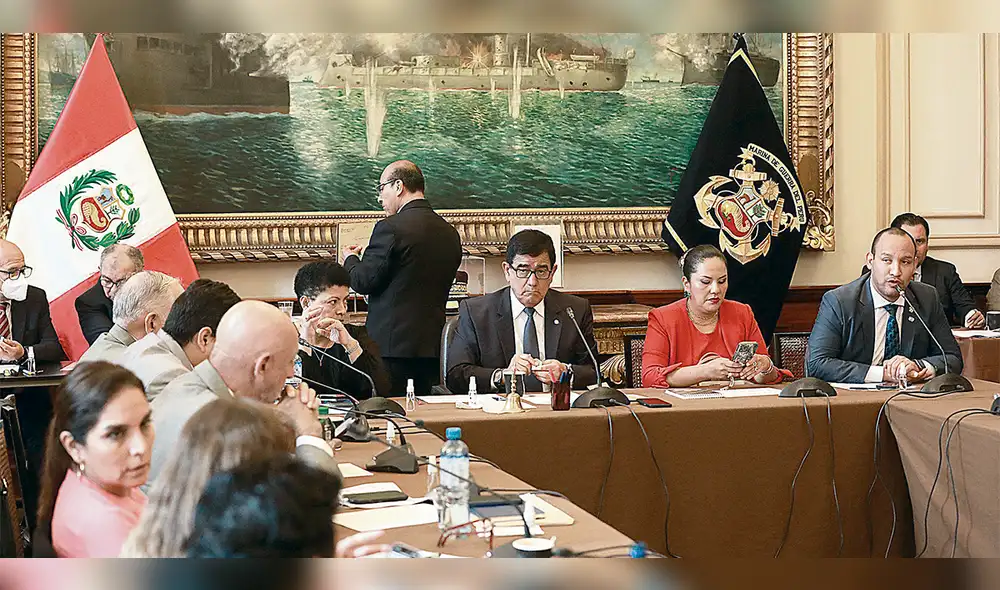 Directiva. No hay control real de viajes de los parlamentarios. Foto: difusión Directiva. No hay control real de viajes de los parlamentarios. Foto: difusión