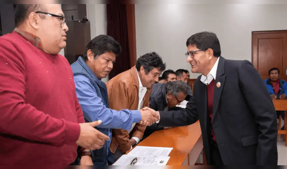 En agenda. Gobernador Rohel Sánchez, convocó reunión que fue aplazada. Foto: La República