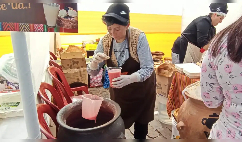 Fiesta. En plaza San Francisco picanteras mostraron chicha. Foto: La República