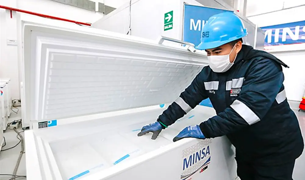 Más de 30 mil viales de vacunas Pfizer fueron inmovilizadas por la Digemid de manera preventiva. Foto: El Peruano Más de 30 mil viales de vacunas Pfizer fueron inmovilizadas por la Digemid de manera preventiva. Foto: El Peruano