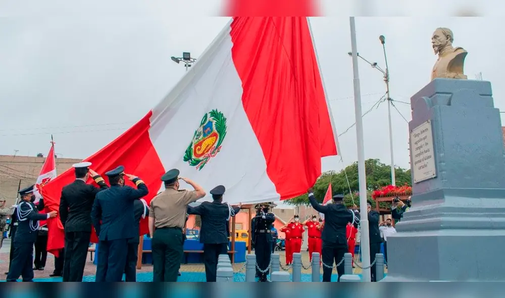 Cada 7 de junio conmemoramos el Día de la Bandera en honor a nuestros héroes. Foto: DICAPI