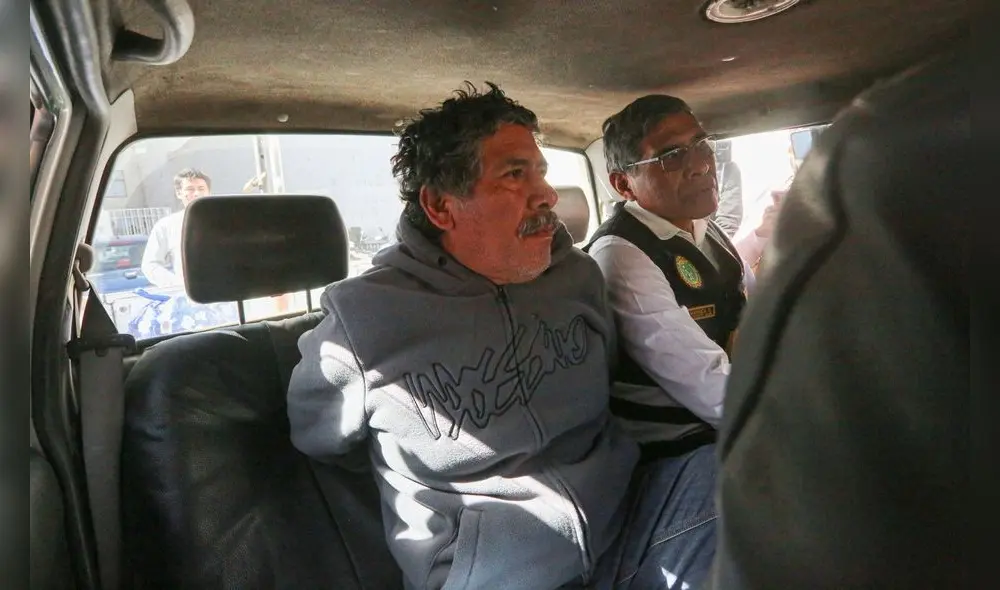 Traslado. Jesús Cornejo fue llevado al penal de Socabaya a bordo de una camioneta de la policía de Requisitorias. Traslado. Jesús Cornejo fue llevado al penal de Socabaya a bordo de una camioneta de la policía de Requisitorias.