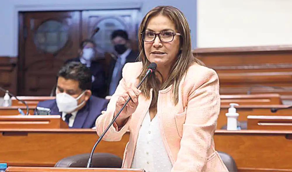 Magaly Ruiz (APP) es investigada por la Fiscalía por el presunto delito de concusión. Foto: Congreso Magaly Ruiz (APP) es investigada por la Fiscalía por el presunto delito de concusión. Foto: Congreso