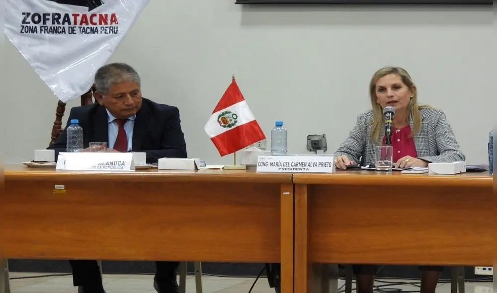 Comisión del congreso se reunió en Tacna para plantear medidas que eviten crisis migratoria. Foto. La República