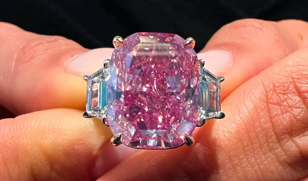 El diamante rosa, denominado Eternal Pink, fue vendido por una casa de subastas. Foto: Sotheby's El diamante rosa, denominado Eternal Pink, fue vendido por una casa de subastas. Foto: Sotheby's