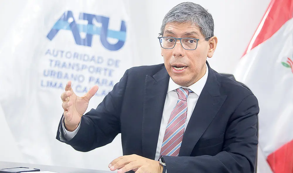 Conductor. José Aguilar ha cumplido un mes en el cargo de jefe de la ATU. Señala estar decidido a combatir el transporte informal y apoyar la modernización. Foto: Félix Contreras/La República