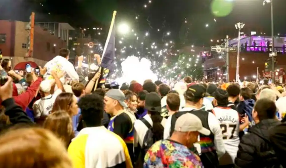 El tiroteo, ocurrido en el cruce de las calles 20 y Market se dio tras un "altercado" entre varios sujetos, informó la Policía. Foto: AFP El tiroteo, ocurrido en el cruce de las calles 20 y Market se dio tras un "altercado" entre varios sujetos, informó la Policía. Foto: AFP