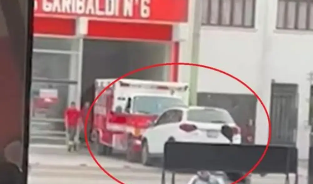 El hecho ocurrió cuando los bomberos se dirigían a atender una emergencia. Foto: captura Panamericana El hecho ocurrió cuando los bomberos se dirigían a atender una emergencia. Foto: captura Panamericana