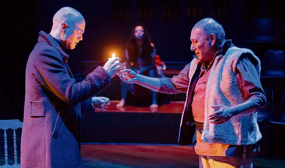 La diferencia de clases e incluso la política convergen en El diablo, de León Tolstói, obra dirigida por Mateo Chiarella. Foto: difusión