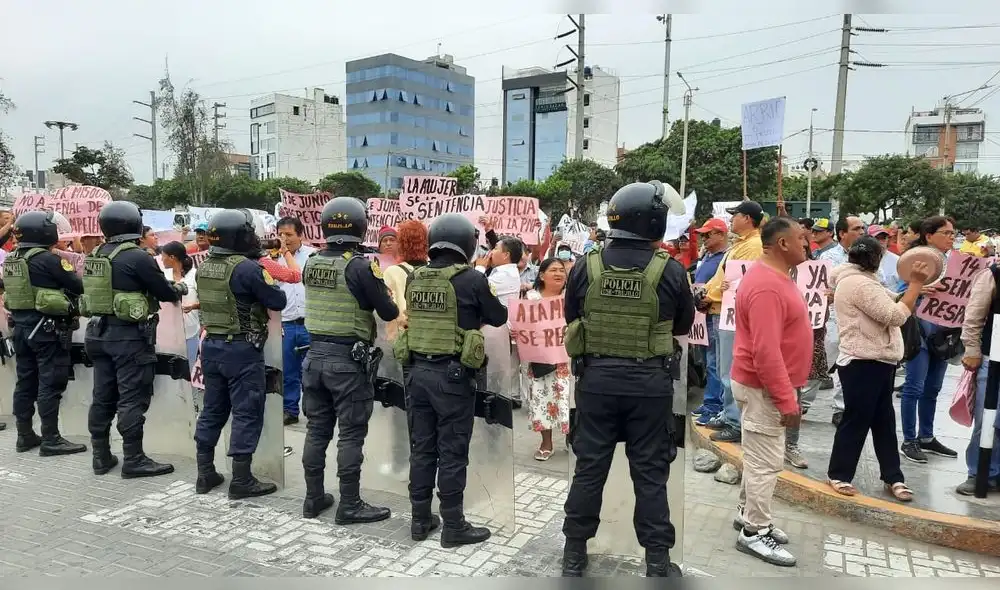 Justicia. Manifestantes pidieron se sentencie a Fernández. Justicia. Manifestantes pidieron se sentencie a Fernández.