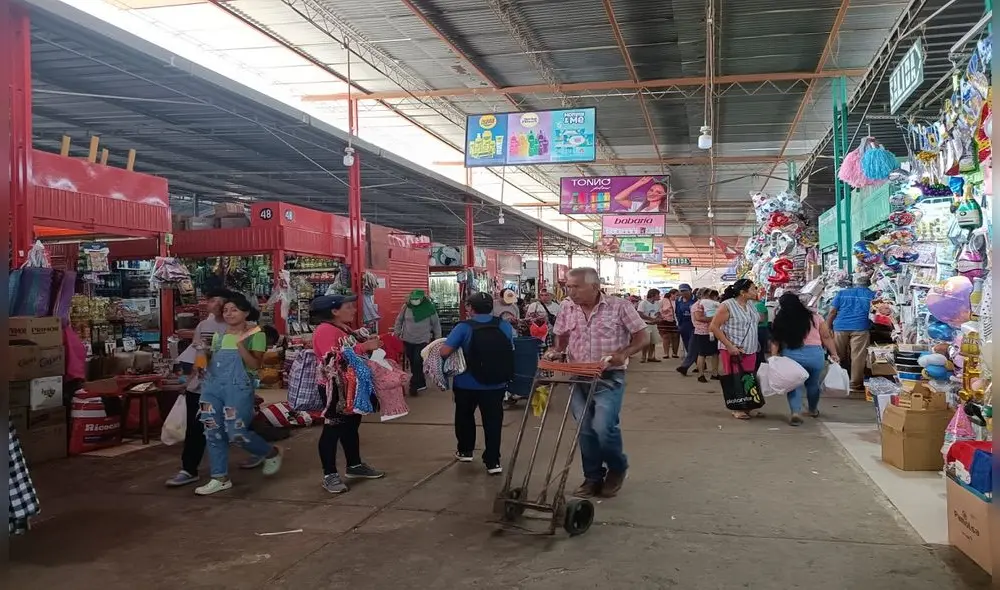 Denuncian casos de extorsión en mercado de Chiclayo. Foto: Rosa Quincho- URPI/LR Denuncian casos de extorsión en mercado de Chiclayo. Foto: Rosa Quincho- URPI/LR