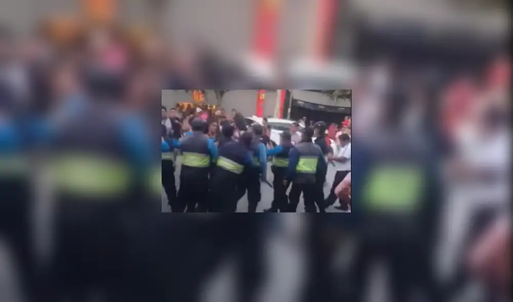 Comerciantes informales intentaron tomar las calles. Foto y video: Tvi Noticias/Facebook