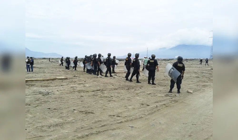 Recuperación. Muchas veces con apoyo de la Policía se ha logrado erradicar a los invasores. Foto: La Libertad Recuperación. Muchas veces con apoyo de la Policía se ha logrado erradicar a los invasores. Foto: La Libertad