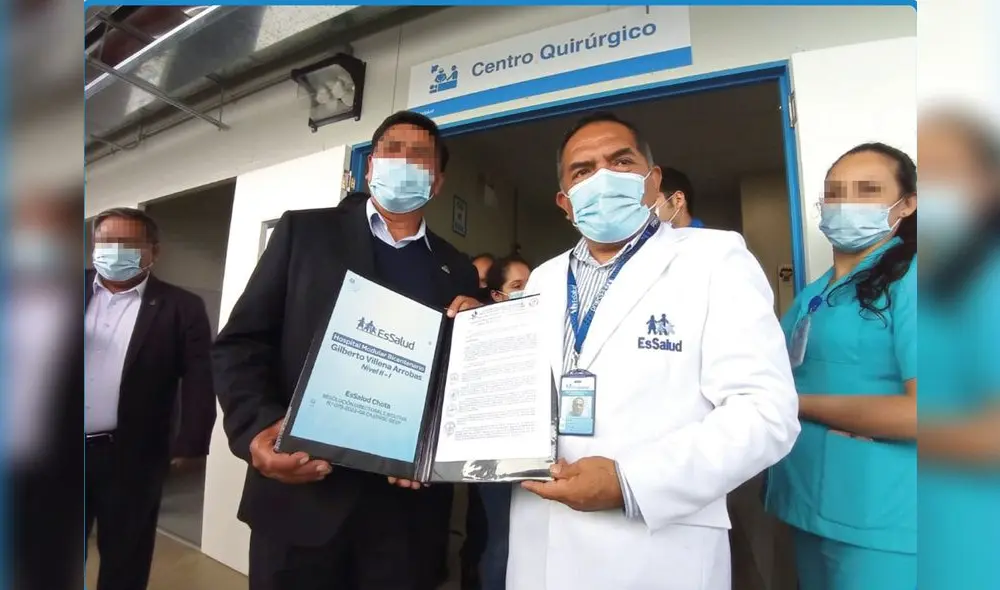 En Capilla. Médicos no perciben que gestión Luis Rosales (derecha) sea eficiente para asegurados.
