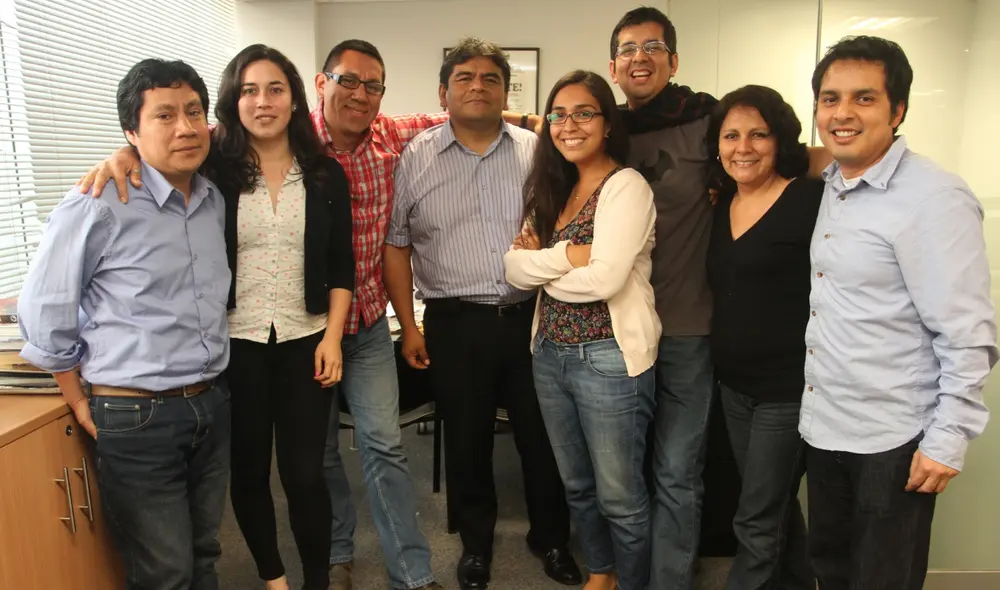 Percy y periodistas de este suplemento en diciembre de 2012. Foto: La República