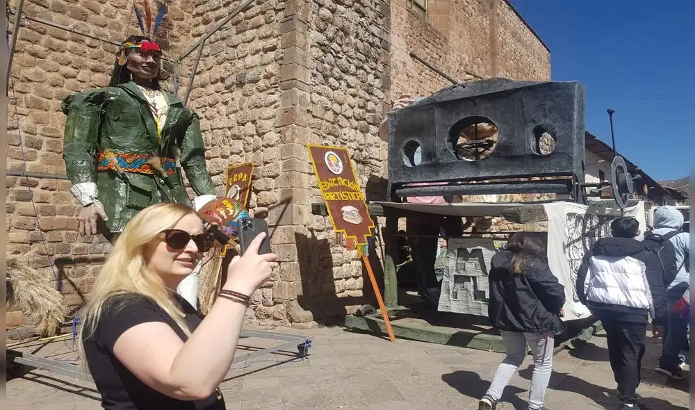 Centenares de turistas llegan a Machu Picchu por la fiesta del Inti Raymi. Foto: Luis Álvares/URPI-LR.