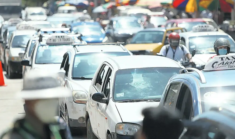 Modalidad. Les roban sus vehículos y luego los llaman a los dueños para pedir recompensa. Foto: Clinton Medina/La República Modalidad. Les roban sus vehículos y luego los llaman a los dueños para pedir recompensa. Foto: Clinton Medina/La República