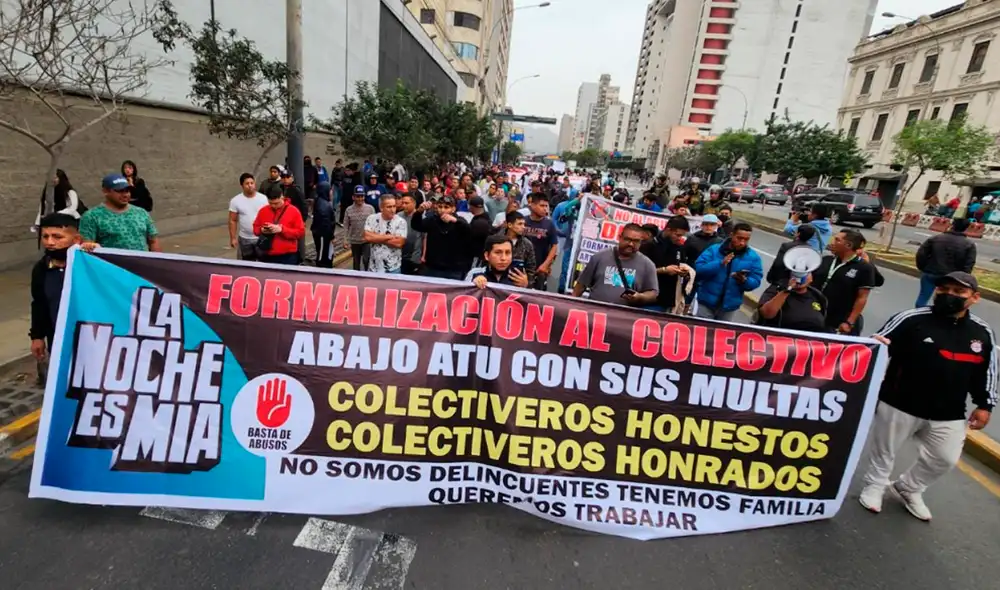 Los manifestantes pidieron que el alcalde de Lima, Rafael López Aliaga, escuche sus demandas.Foto: Mary Luz Aranda  - La República