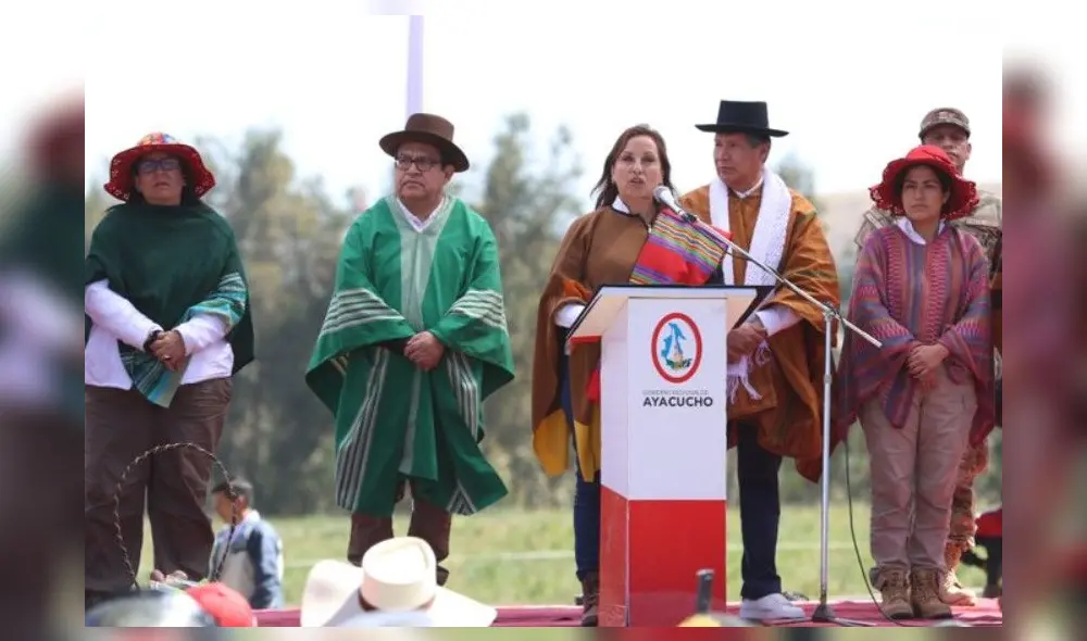 Dina Boluarte es investigad por la Fiscalía por el presunto delito de genocidio por muertes en protestas. Foto: Presidencia – Vídeo: Twitter Dina Boluarte es investigad por la Fiscalía por el presunto delito de genocidio por muertes en protestas. Foto: Presidencia – Vídeo: Twitter