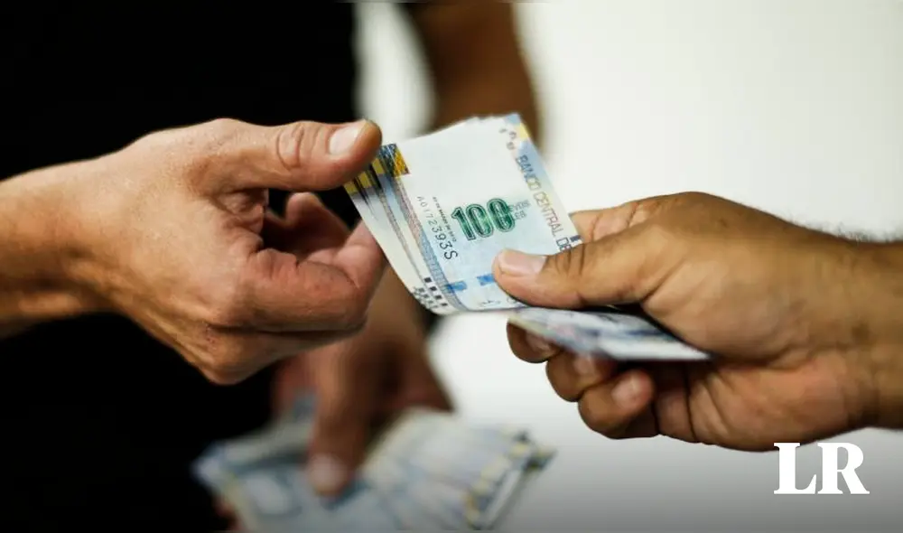 Revisa a cuánto ascienden las multas para las pequeñas, medianas y grandes empresas por no pagar la gratificación. Foto: composición/Andina