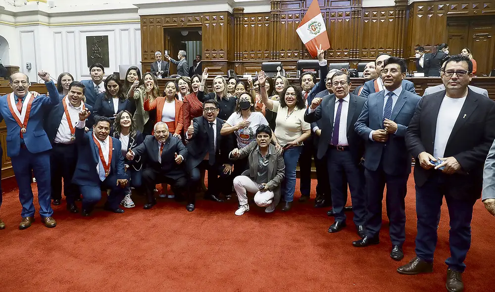 Viajes. Entre los beneficios que tienen los legisladores, más allá de los 2.800 soles por semana de representación, están los vuelos aéreos que paga el Legislativo. Foto: difusión