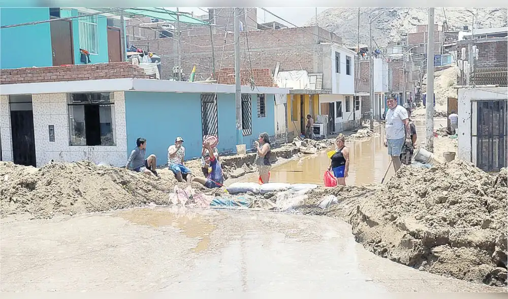 Tragedia. Las fuertes lluvias por "El Niño2 y Yaku dejaron miles de familias damnificadas y afectadas en la región La Libertad. Foto: Yolanda Goicochea/La República Tragedia. Las fuertes lluvias por "El Niño2 y Yaku dejaron miles de familias damnificadas y afectadas en la región La Libertad. Foto: Yolanda Goicochea/La República