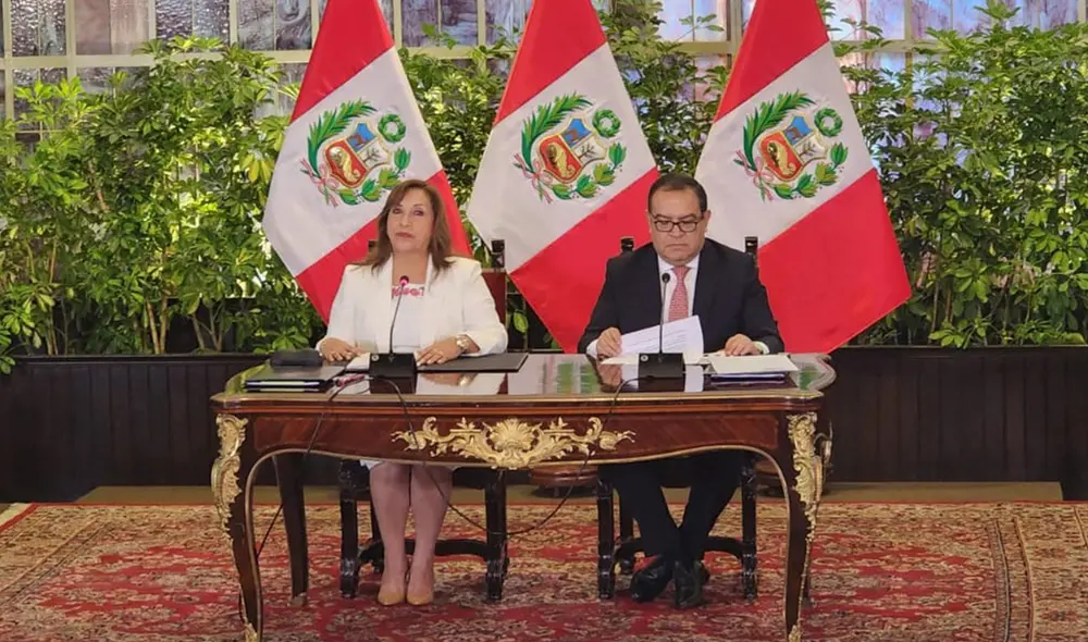 Dina Boluarte lidera sesión que lleva a cabo el ministro Alberto Otárola. Foto: Presidencia Dina Boluarte lidera sesión que lleva a cabo el ministro Alberto Otárola. Foto: Presidencia