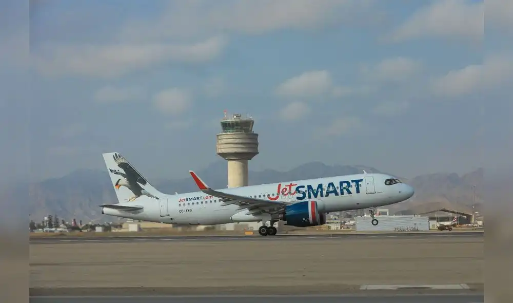 Durante los primeros 10 días, en la segunda pista de aterrizaje, se realizaron 389 vuelos en horario de dos horas.Foto: MTC