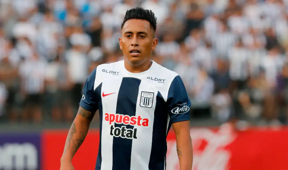 Christian Cueva fue señalado por los hinchas blanquiazules tras la eliminación de la copa. Foto: La República