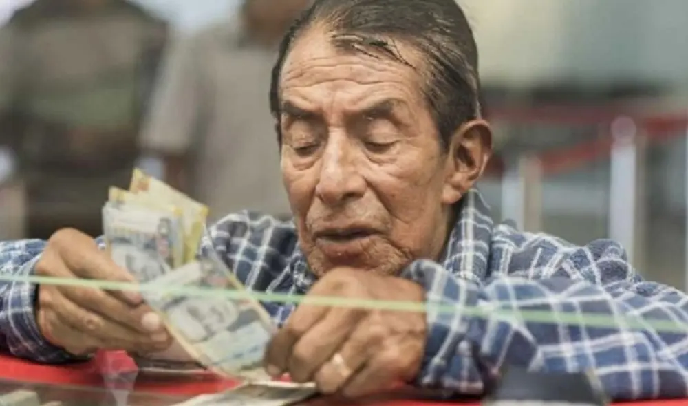 Para evitar colas en bancos, ONP recomienda utilizar cajeros automáticos. Foto: Andina Para evitar colas en bancos, ONP recomienda utilizar cajeros automáticos. Foto: Andina