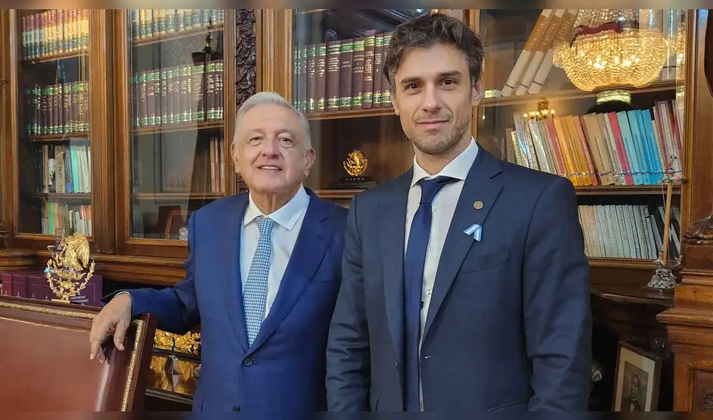 AMLO junto a Piero Roxatto. Foto: Twitter @lopezobrador_ AMLO junto a Piero Roxatto. Foto: Twitter @lopezobrador_