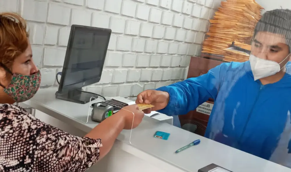 El DNI es la principal identificación de los peruanos. Foto: Andina