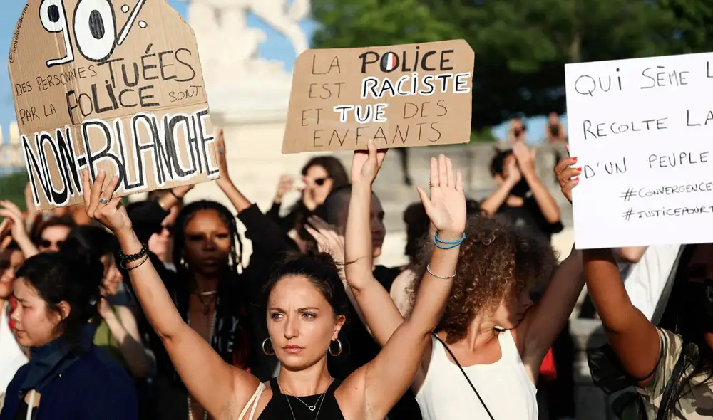 La muerte de Nahel M, cuya familia es oriunda de Argelia, agitó el debate sobre la violencia policial en Francia. Foto: EFE