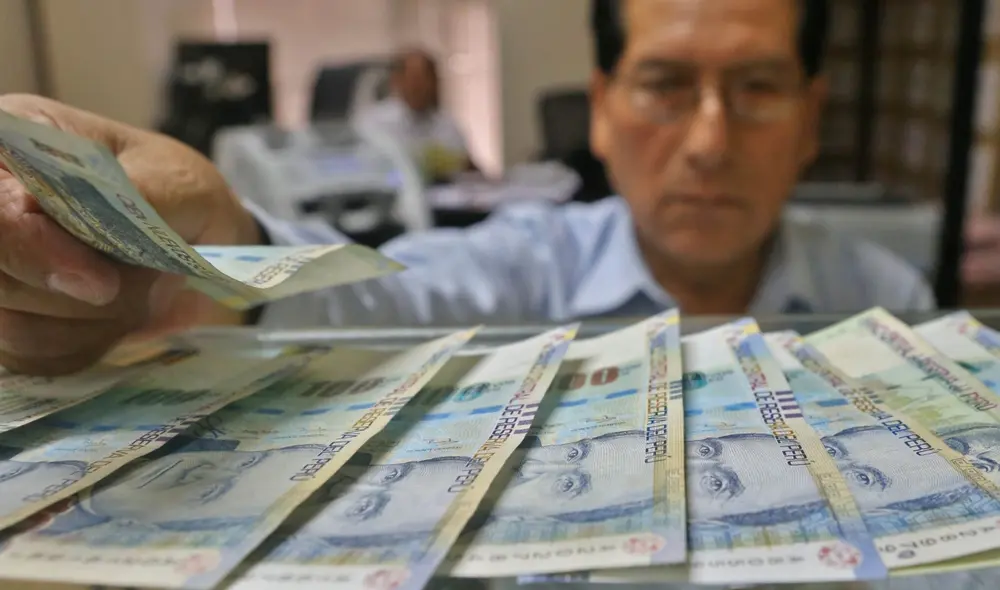 Si el trabajador laboró de enero a junio, tiene derecho a recibir el íntegro de la gratificación. Foto: Andina Si el trabajador laboró de enero a junio, tiene derecho a recibir el íntegro de la gratificación. Foto: Andina