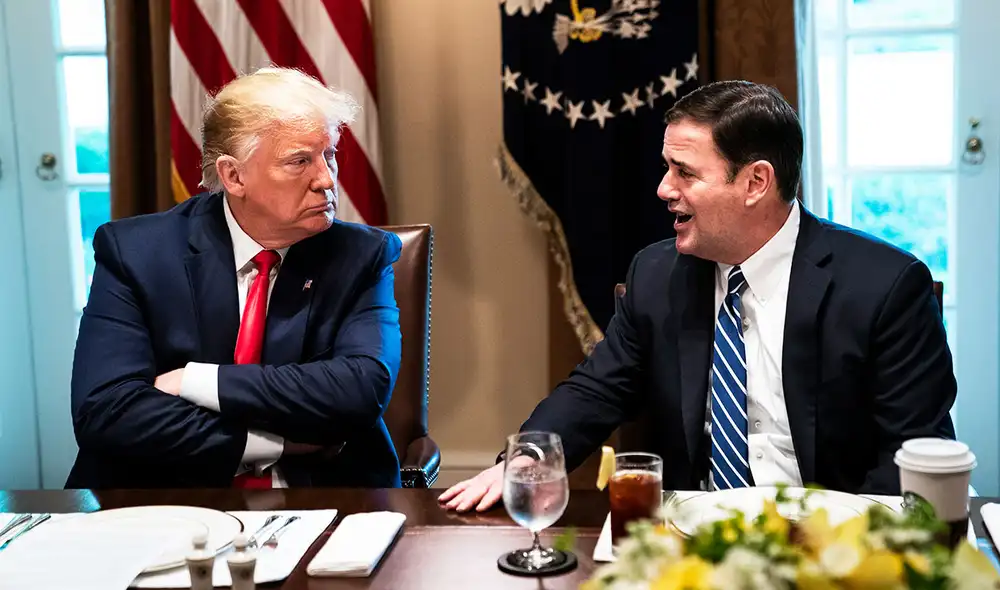 Según testigos, el republicano Doug Ducey fue presionado por Trump para que este anulara el triunfo de Joe Biden. Foto: The Washington Post Según testigos, el republicano Doug Ducey fue presionado por Trump para que este anulara el triunfo de Joe Biden. Foto: The Washington Post