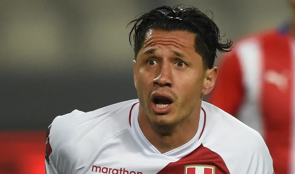 Gianluca Lapadula viene de lograr el ascenso a la máxima categoría del fútbol italiano. Foto: AFP