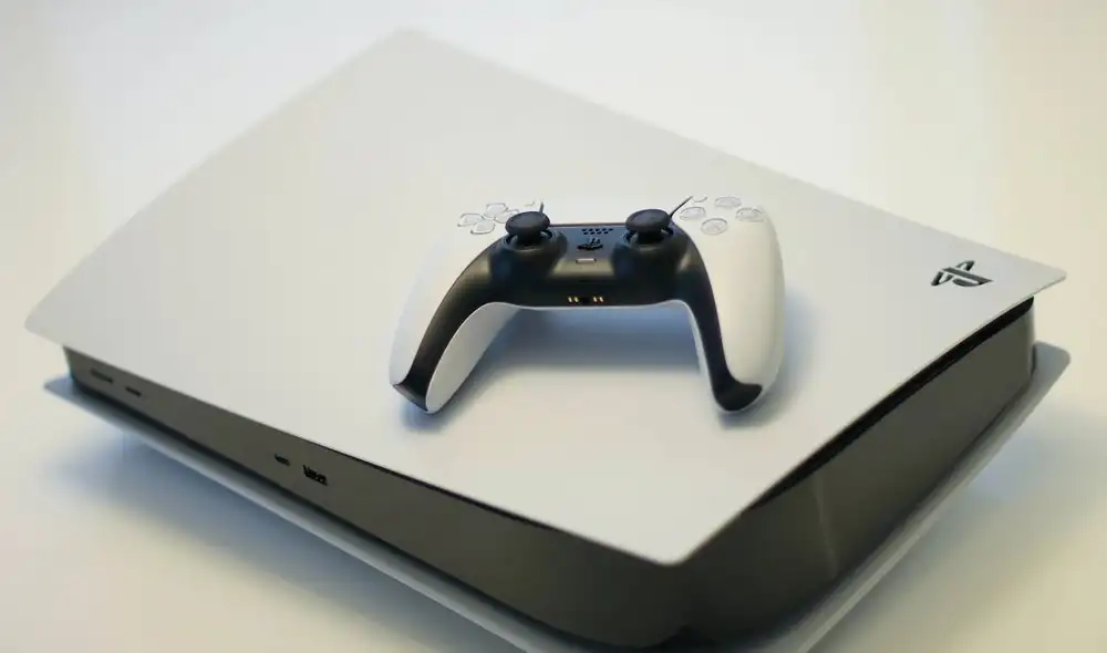 Esta versión más delgada de la consola ofrecerá una experiencia de juego sin unidades de disco, pero con la posibilidad de conectar una unidad externa. Foto: StateOfGaming