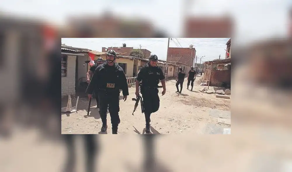 La PNP investiga el crimen desde el lugar de los hechos. Foto: La República/referencial La PNP investiga el crimen desde el lugar de los hechos. Foto: La República/referencial